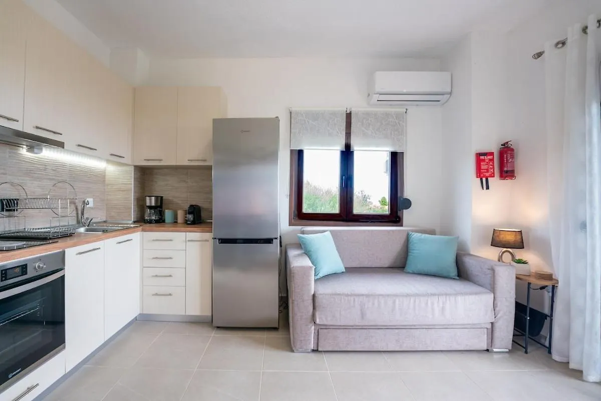בית נופש הוילה קריופיגי Stylish Bedsit Getaway At Kriopighi