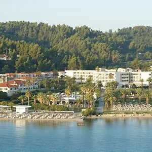 אתר נופש Kassandra Palace Seaside, קריופיגי
